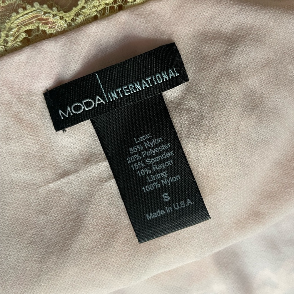 🚫SOLD🚫🚫 Moda International Cami Small - Picture 5 of 5